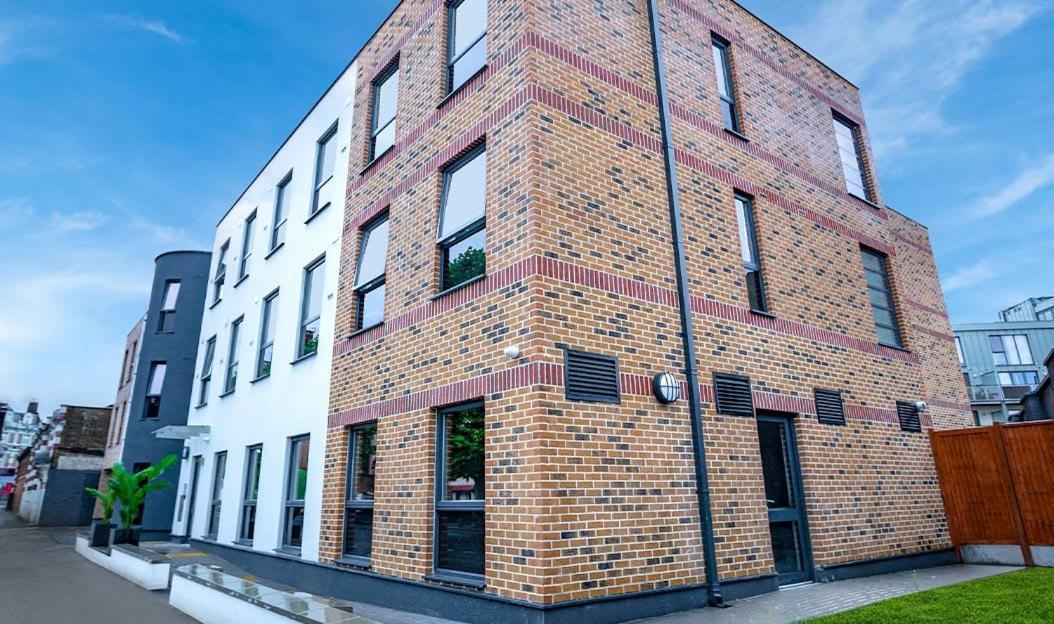 Minimalist Studio Apartments At Westcombe House In Greenwich ロンドン エクステリア 写真